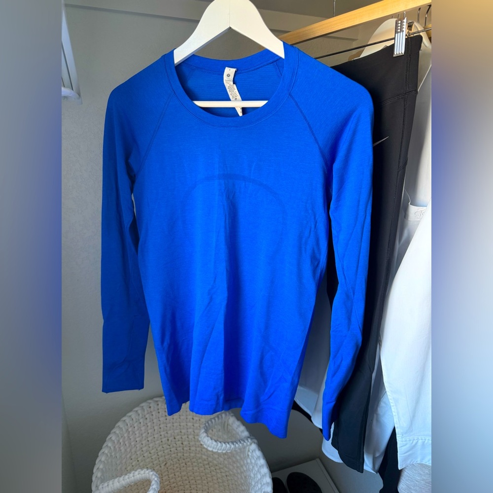 Lululemon Swift Tech Longsleeve Top, Size 6